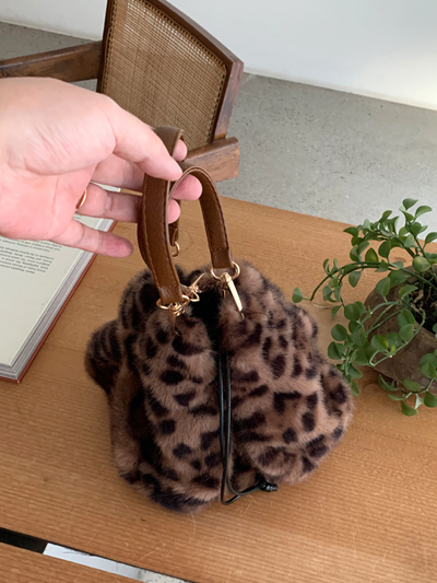 ���̹���